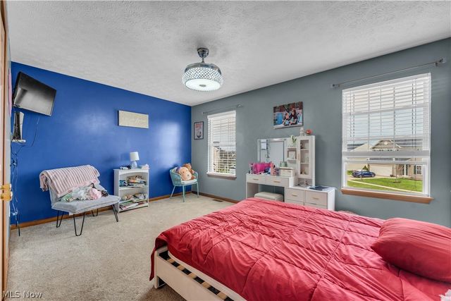 6252 W Breezeway Drive, North Ridgeville, OH 44039