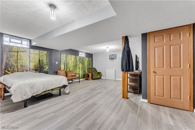 6252 W Breezeway Drive, North Ridgeville, OH 44039