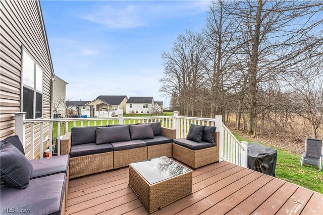 6252 W Breezeway Drive, North Ridgeville, OH 44039