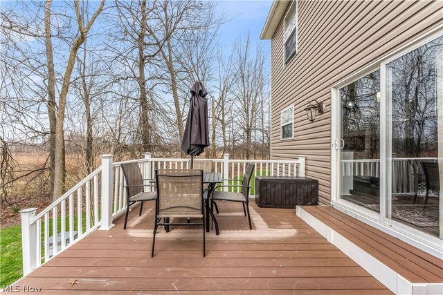 6252 W Breezeway Drive, North Ridgeville, OH 44039