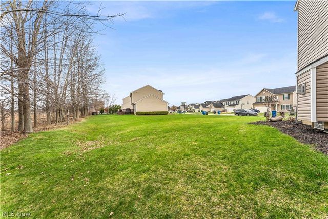 6252 W Breezeway Drive, North Ridgeville, OH 44039