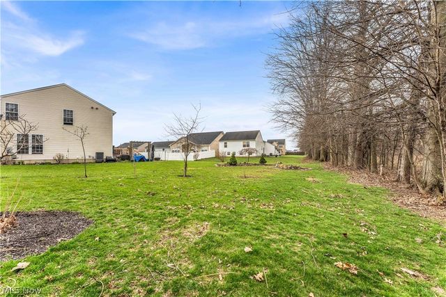 6252 W Breezeway Drive, North Ridgeville, OH 44039