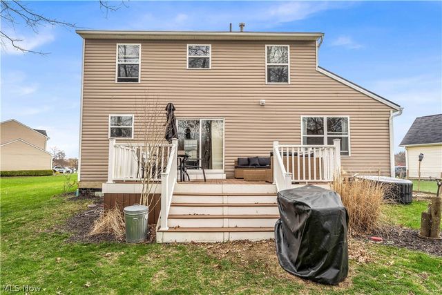 6252 W Breezeway Drive, North Ridgeville, OH 44039