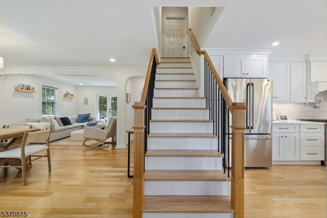 11 Dean Ct, Rutherford Boro, NJ 07070
