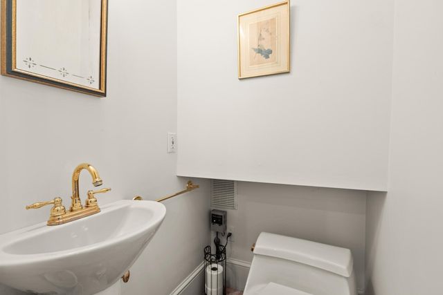 35 Winslow St 35, Cambridge, MA 02138