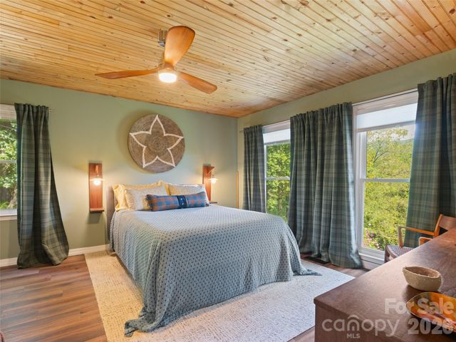 641 Scruggs Circle, Canton, NC 28716