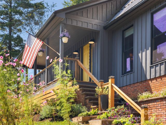 641 Scruggs Circle, Canton, NC 28716