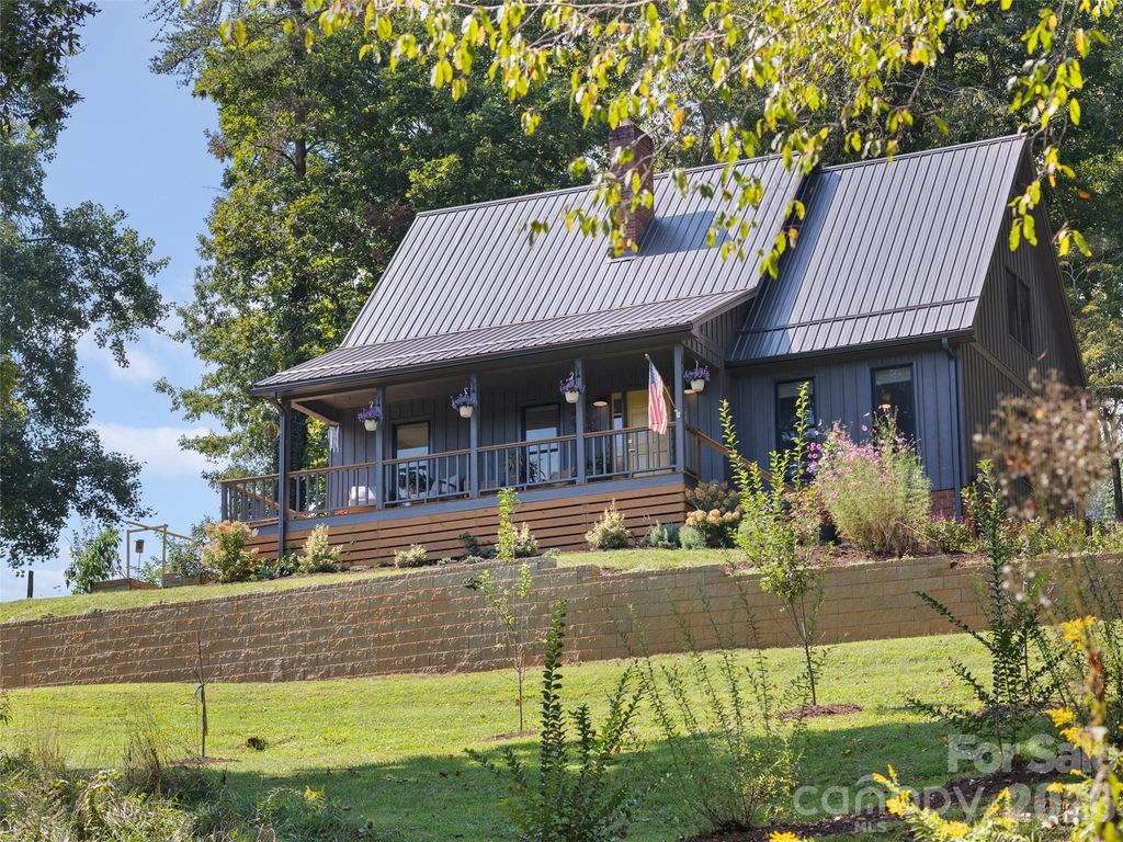 641 Scruggs Circle, Canton, NC 28716