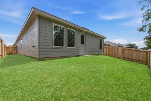 18784 Loom Drive, Conroe, TX 77306