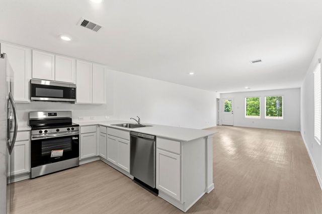 18784 Loom Drive, Conroe, TX 77306