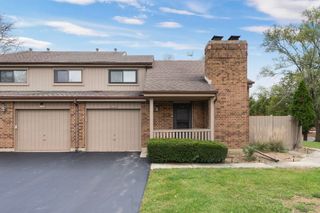 136 MOHAWK Trail D, Lake Zurich, IL 60047