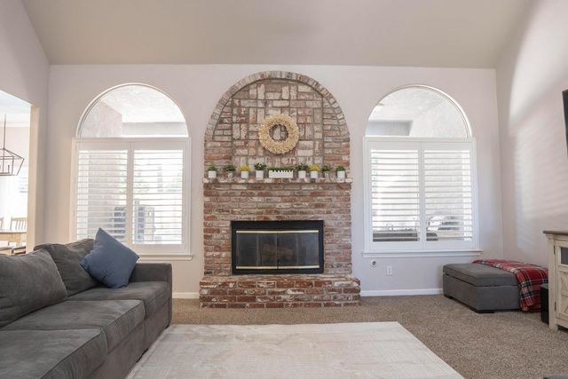 4976 W Birch Avenue, Fresno, CA 93722