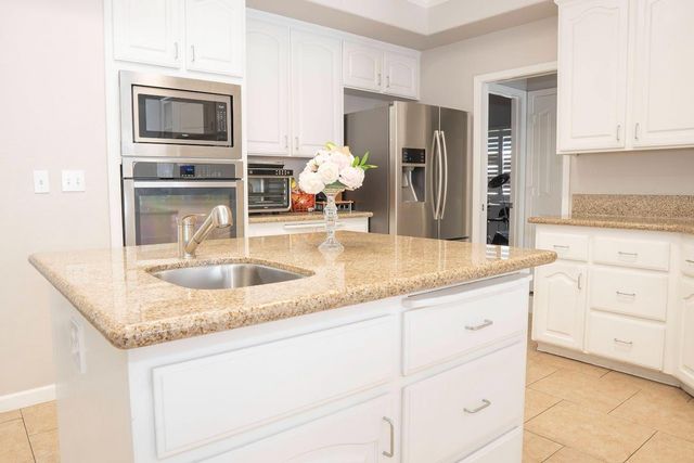 4976 W Birch Avenue, Fresno, CA 93722