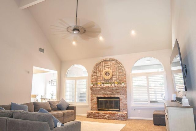 4976 W Birch Avenue, Fresno, CA 93722