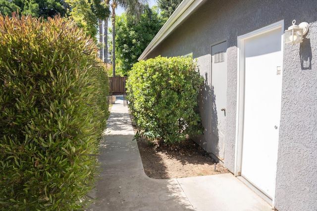 4976 W Birch Avenue, Fresno, CA 93722