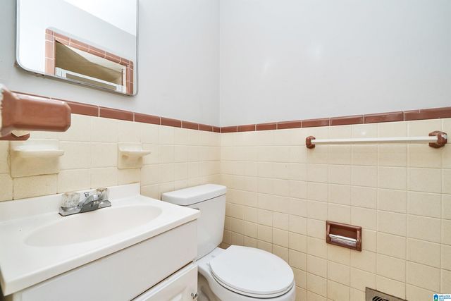 1213 OAKWOOD STREET, Birmingham, AL 35215