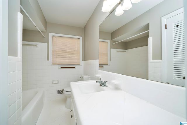 1213 OAKWOOD STREET, Birmingham, AL 35215