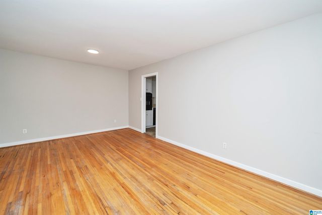 1213 OAKWOOD STREET, Birmingham, AL 35215