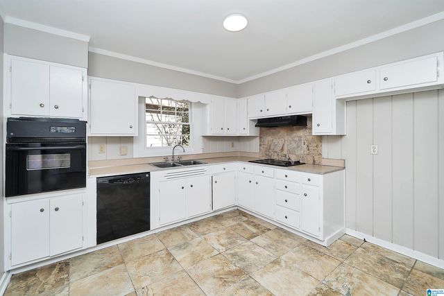 1213 OAKWOOD STREET, Birmingham, AL 35215