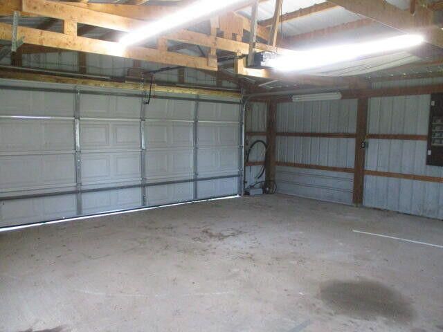 17750 N RTE. Z, Centralia, MO 65240