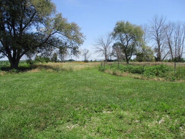 17750 N RTE. Z, Centralia, MO 65240