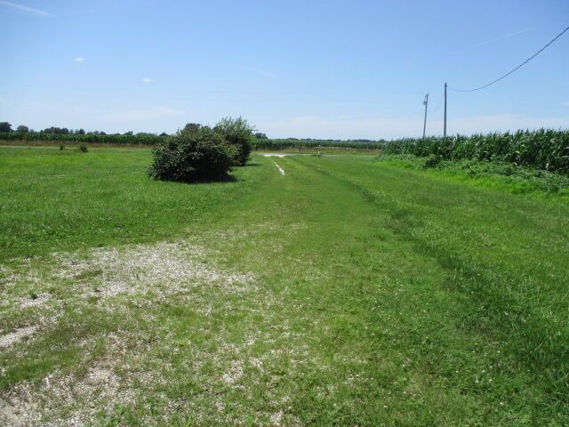 17750 N RTE. Z, Centralia, MO 65240