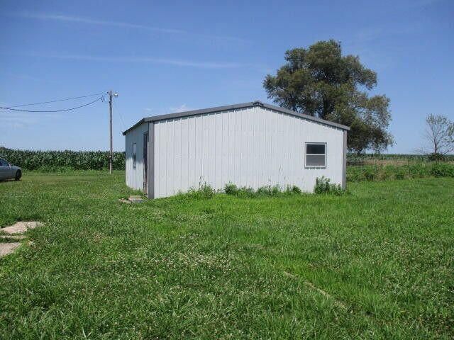 17750 N RTE. Z, Centralia, MO 65240