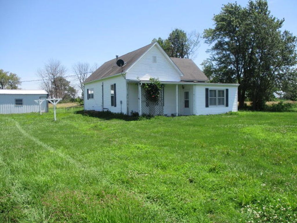 17750 N RTE. Z, Centralia, MO 65240