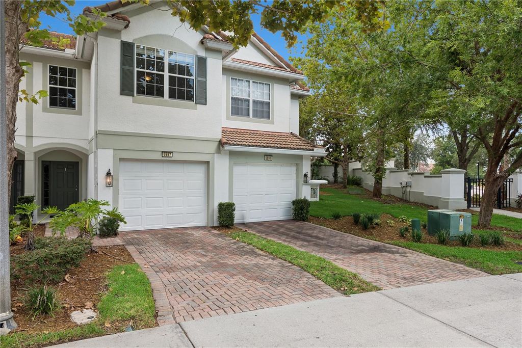 Image 2 of property listing at 6887 SPERONE STREET, Orlando, FL 32819