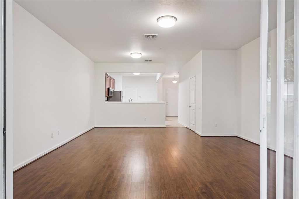 Image 13 of property listing at 6887 SPERONE STREET, Orlando, FL 32819