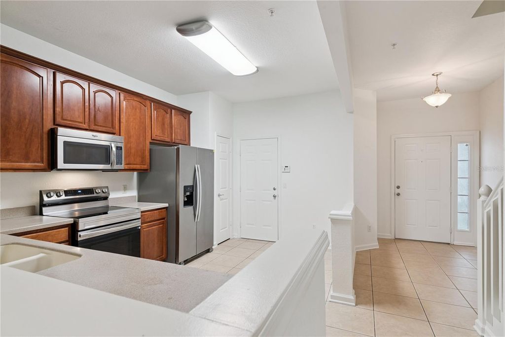 Image 19 of property listing at 6887 SPERONE STREET, Orlando, FL 32819
