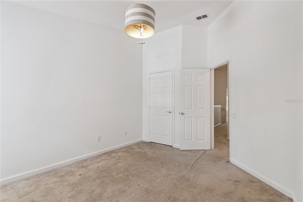 Image 24 of property listing at 6887 SPERONE STREET, Orlando, FL 32819