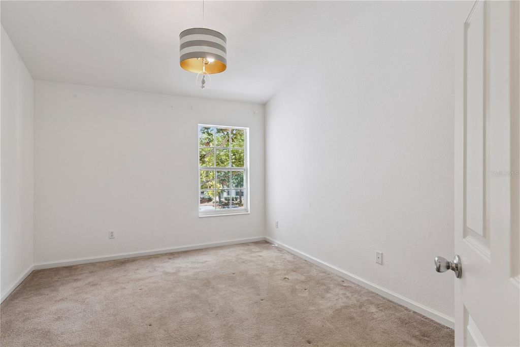 Image 25 of property listing at 6887 SPERONE STREET, Orlando, FL 32819