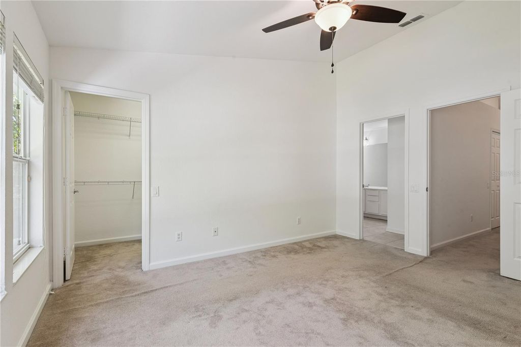 Image 26 of property listing at 6887 SPERONE STREET, Orlando, FL 32819