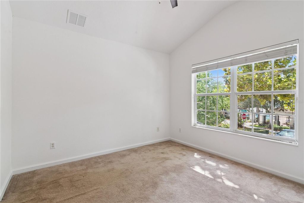 Image 31 of property listing at 6887 SPERONE STREET, Orlando, FL 32819