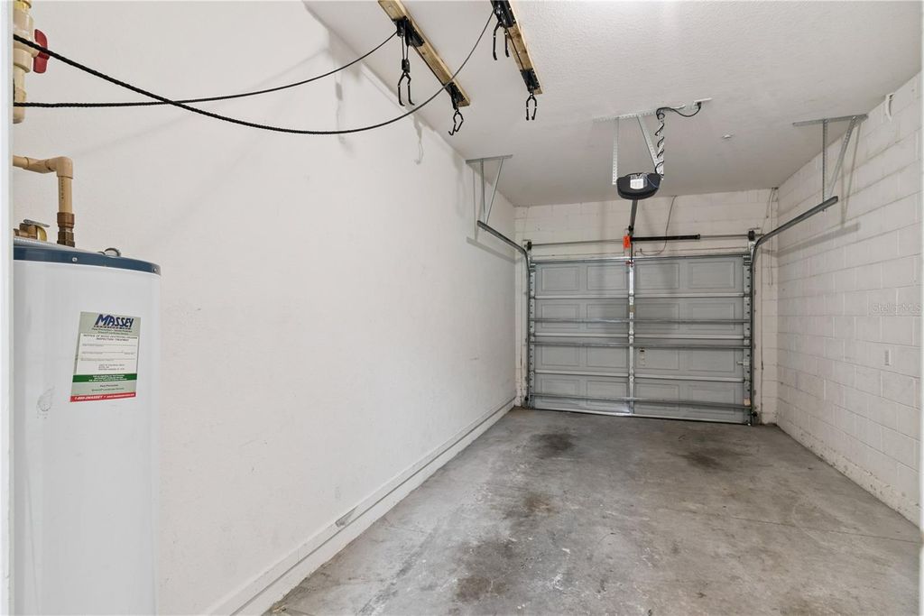 Image 36 of property listing at 6887 SPERONE STREET, Orlando, FL 32819