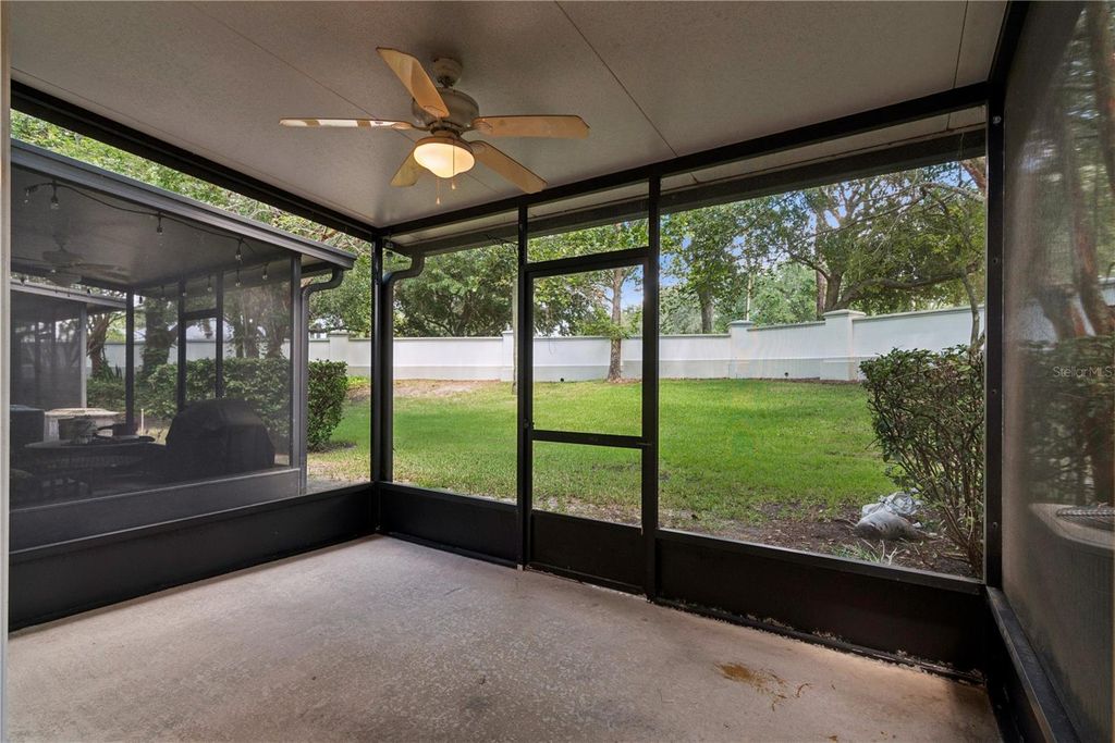 Image 37 of property listing at 6887 SPERONE STREET, Orlando, FL 32819