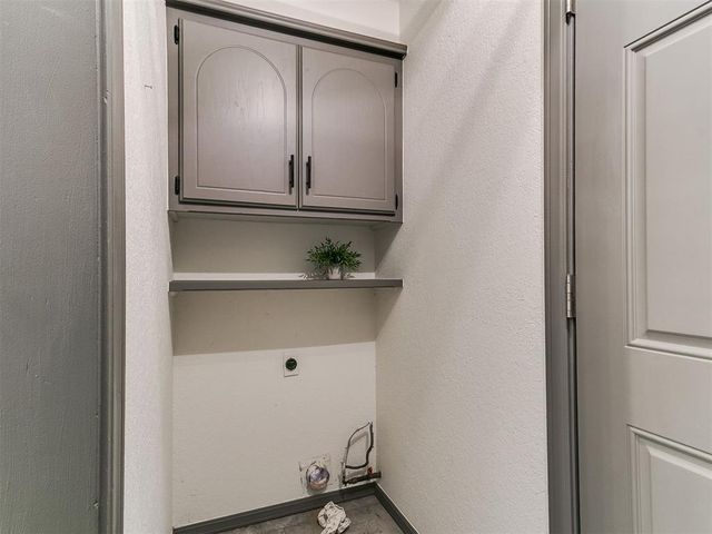 1203 Ridgeway Drive, Yukon, OK 73099