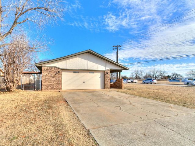 1203 Ridgeway Drive, Yukon, OK 73099