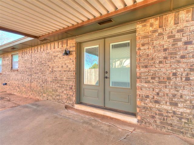 1203 Ridgeway Drive, Yukon, OK 73099
