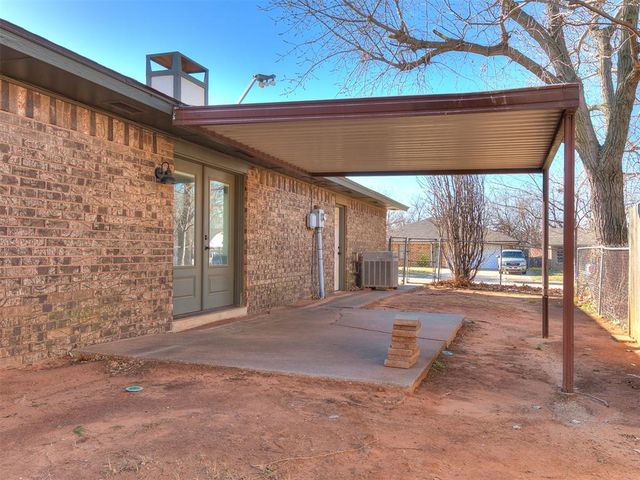 1203 Ridgeway Drive, Yukon, OK 73099