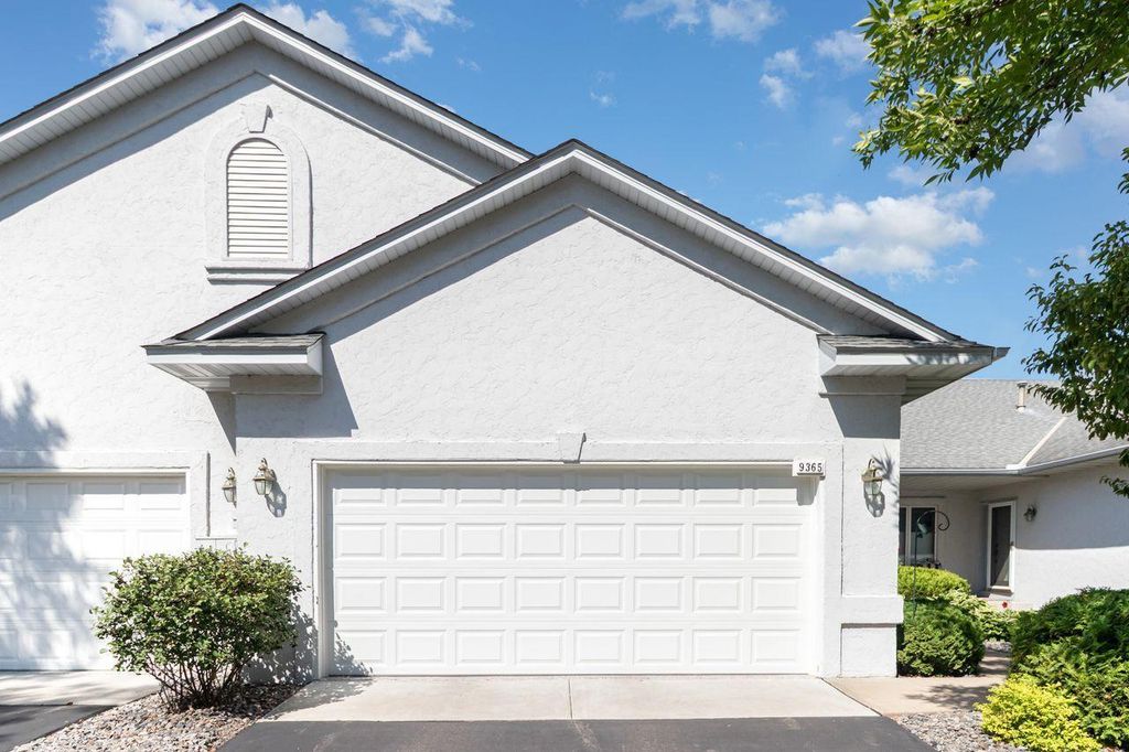 9365 Tewsbury Bend, Maple Grove, MN 55311