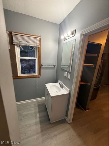 2518 11th Street NW, Canton, OH 44708