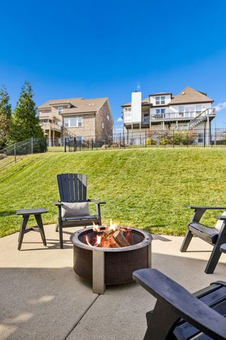 2645 Paddock Park Dr, Thompsons Station, TN 37179