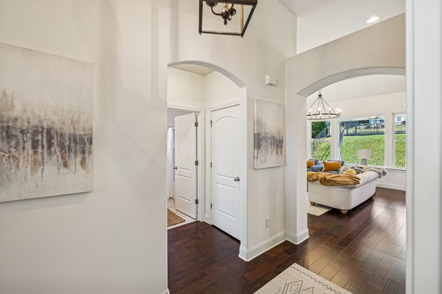 2645 Paddock Park Dr, Thompsons Station, TN 37179