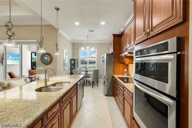 9104 Graphite CIR, Naples, FL 34120
