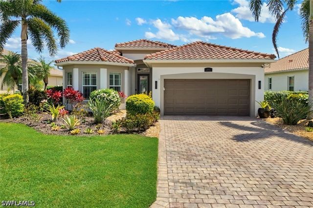 9104 Graphite CIR, Naples, FL 34120