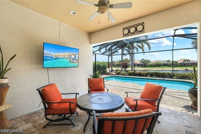 9104 Graphite CIR, Naples, FL 34120
