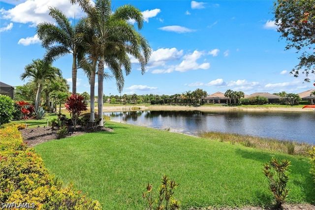 9104 Graphite CIR, Naples, FL 34120