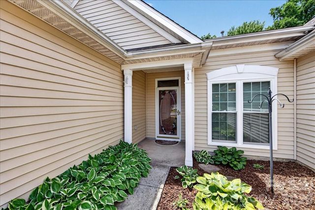 16046 Stuarts Draft Court, Charlotte, NC 28278